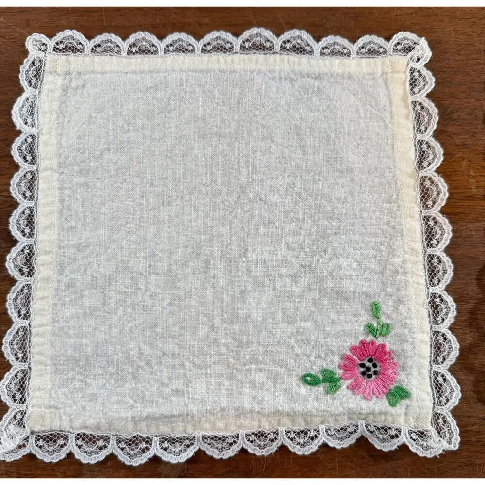 Set of 4 Vintage Embroidered Handkerchiefs White Lace Trim Pink Flower
